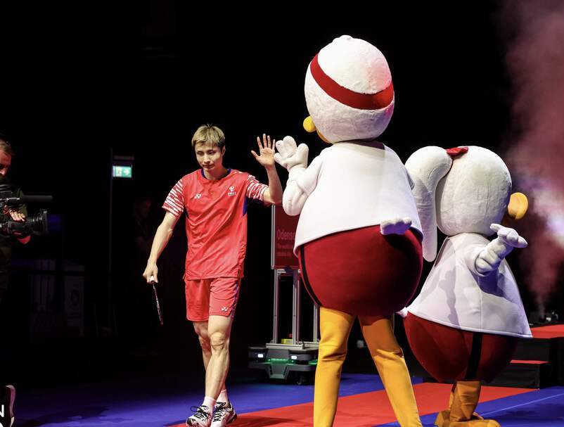 法国队完胜中国队,石宇奇高光表现 法国队完胜中国队,石宇奇高光表现