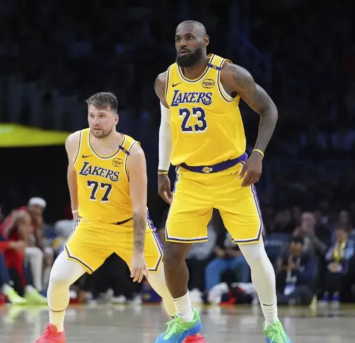 凯尔特人翻盘雷霆,东契奇扛起全队 凯尔特人翻盘雷霆,东契奇扛起全队