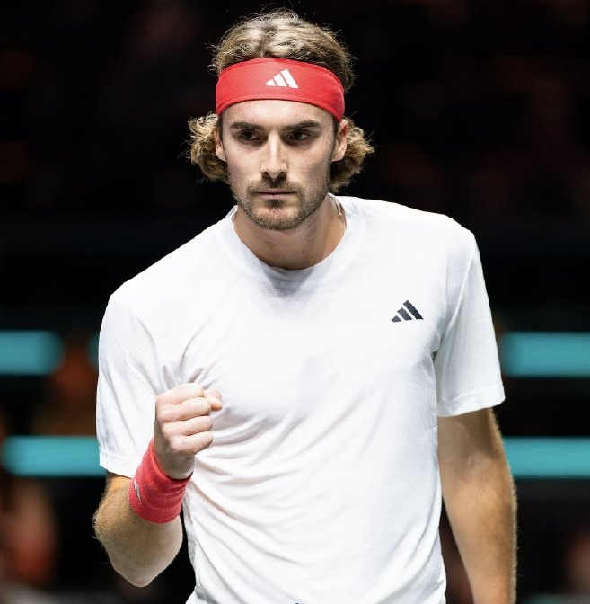 年终总决赛翻盘澳网,西西帕斯惊艳四座 年终总决赛翻盘澳网,西西帕斯惊艳四座