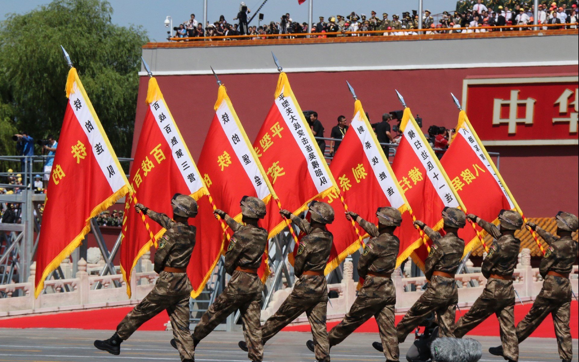 历史性翻盘!泰国队绝境重生,桃田贤斗一锤定音终结丹麦王朝