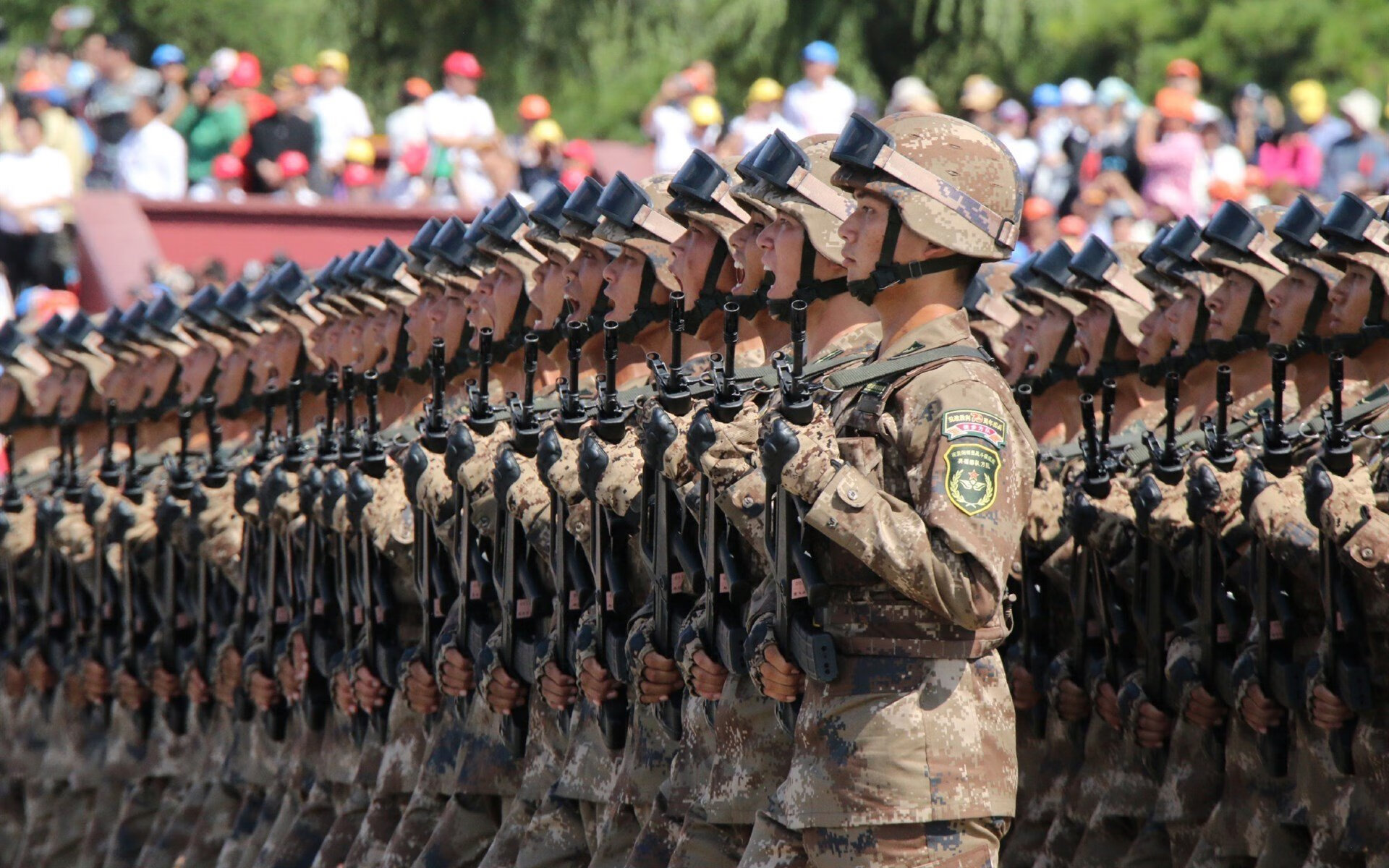 当克利夫兰的钢铁洪流席卷岭南,米切尔49分降维打击,骑士跨联赛碾压广东