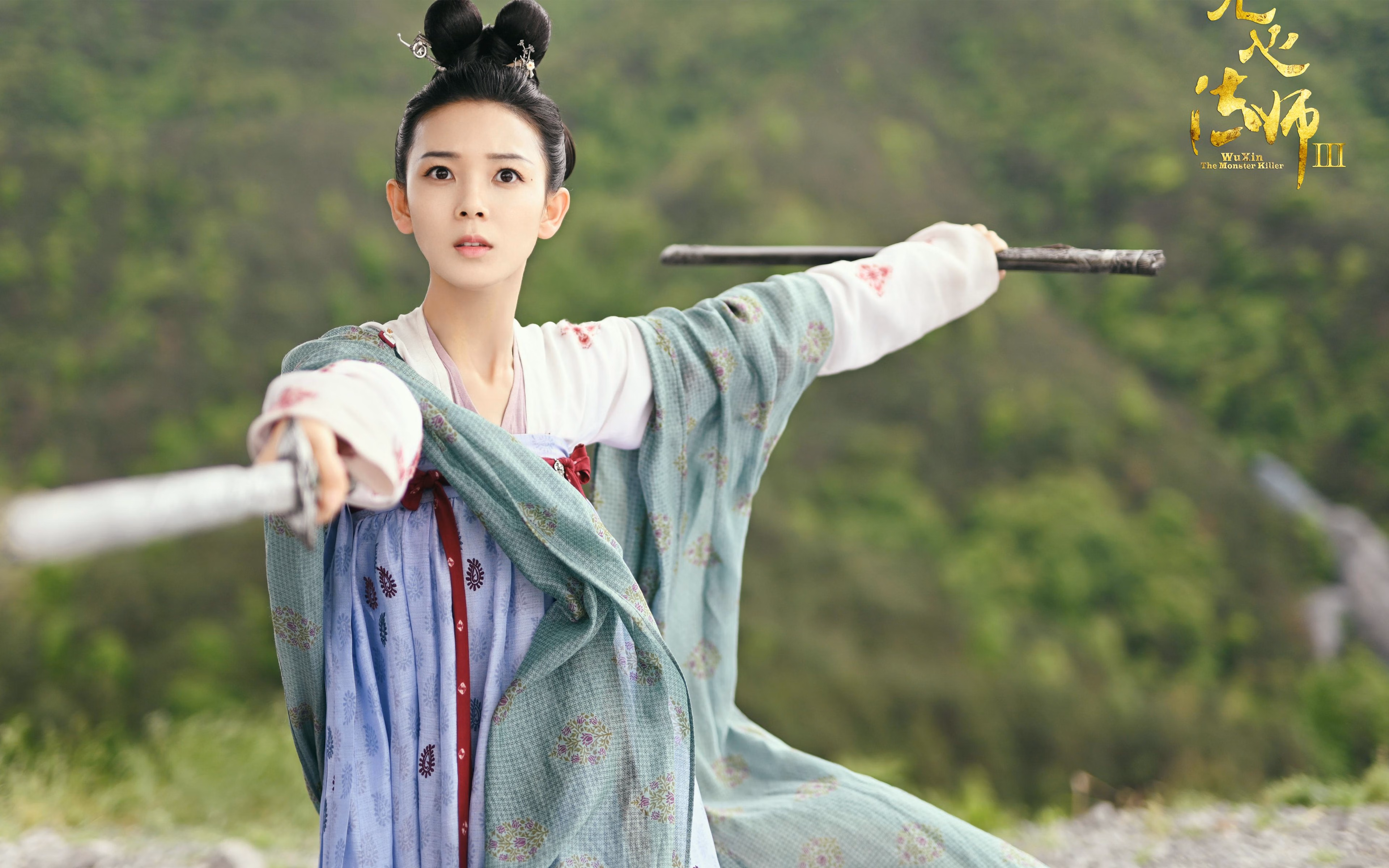 欧冠之夜双城记，萨拉赫封神，塞维利亚上演绝地逃亡