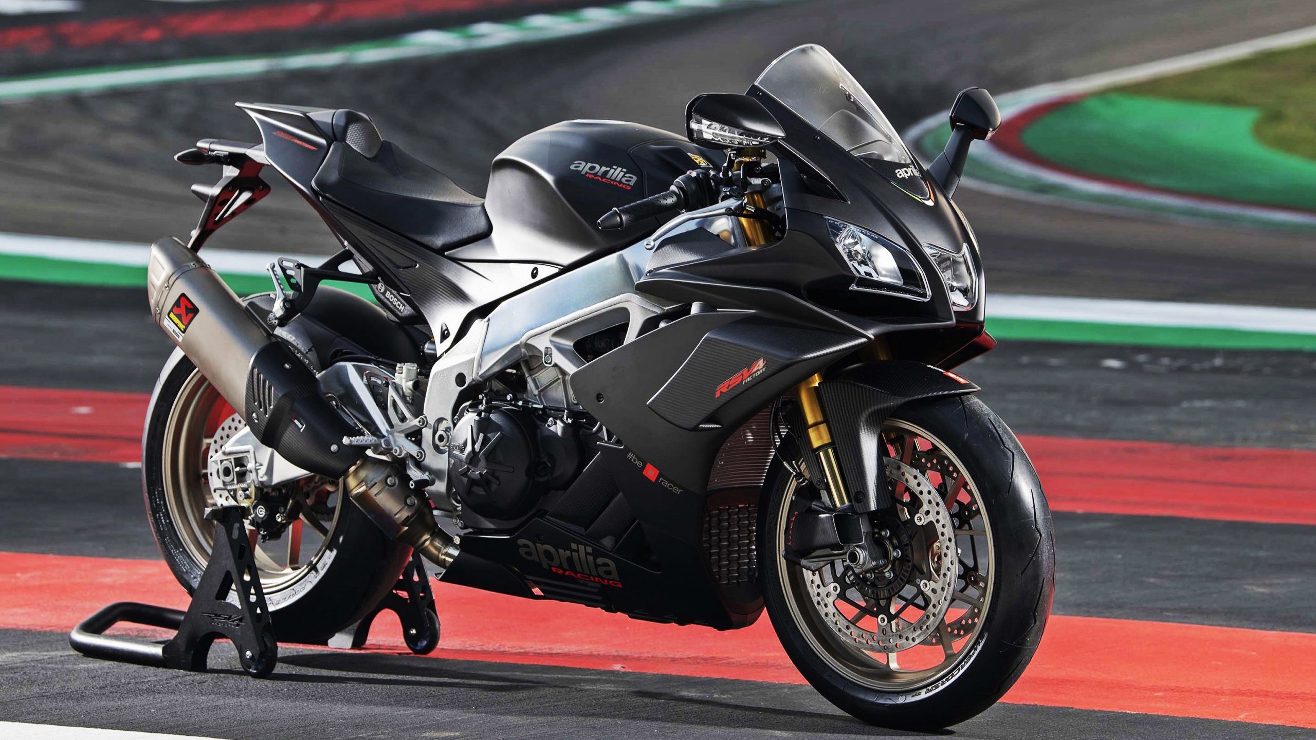 突尼斯沙漏战术窒息塞维利亚，一场颠覆传控美学的节奏绞杀战