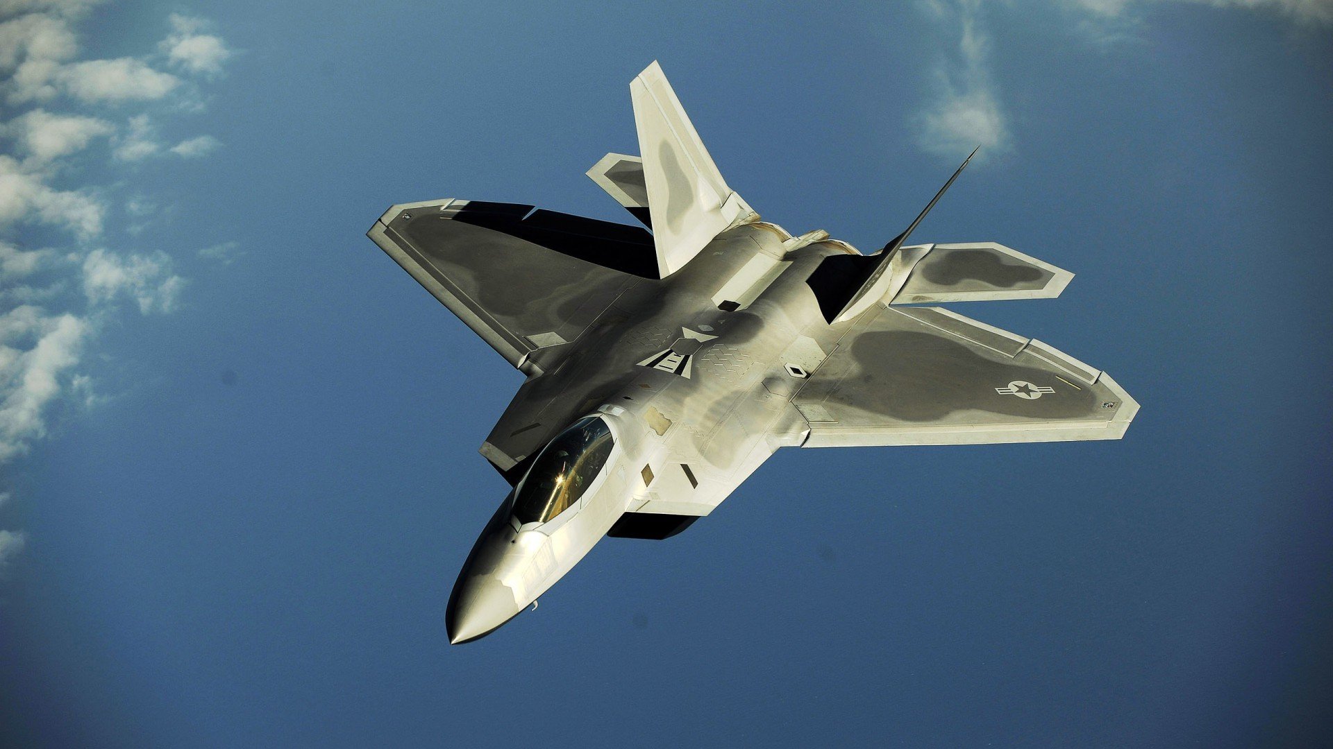 皮克，攻防转换的枢纽，助安哥拉压制国际米兰的战术奇迹