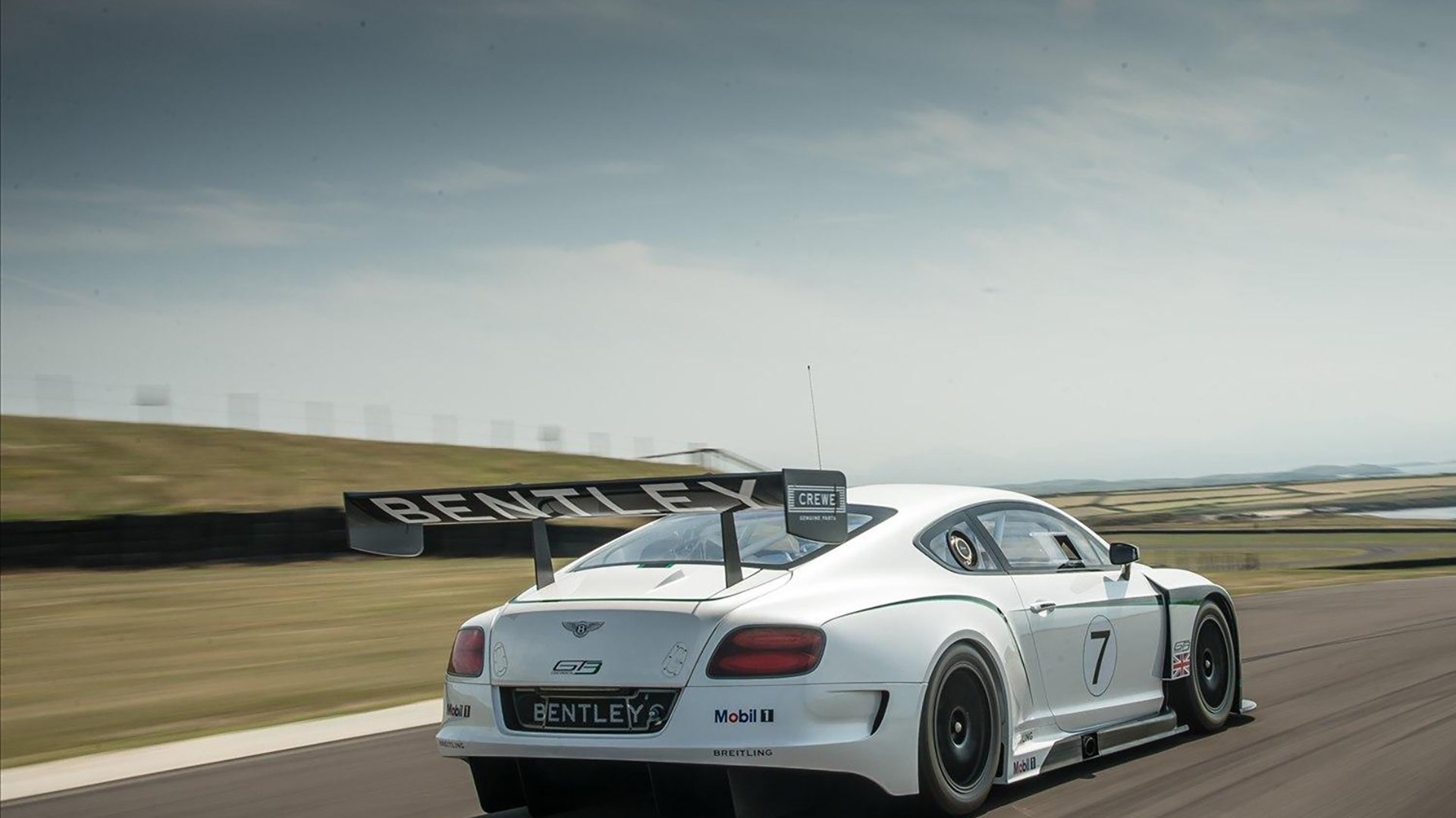 第三节30秒12分!哈登神罚时间击穿老鹰,辽宁精神照亮费城夜空