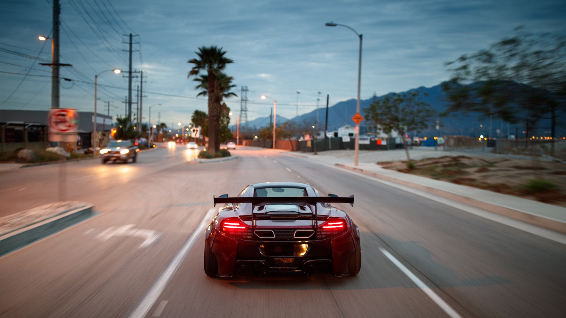 F1街道赛焦点战，老鹰展翅，轻取开拓者