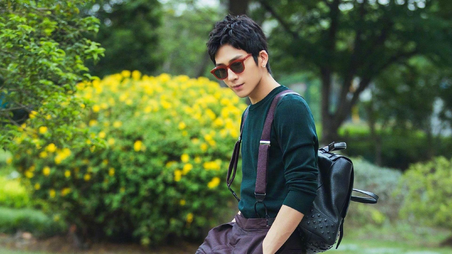 归来仍是汤神，于最寂静处，射落最轰鸣的星光