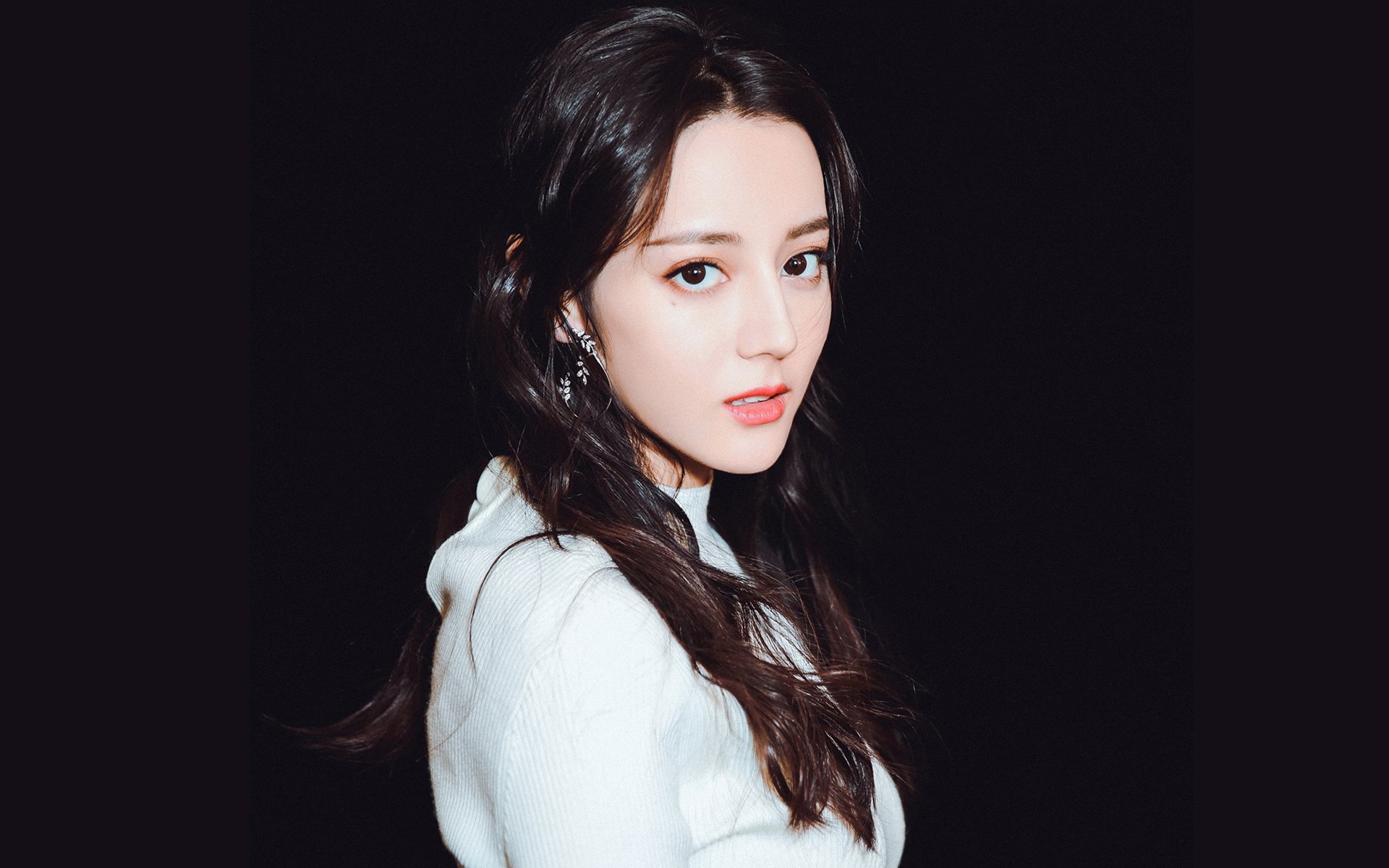 卢卡库的双重诠释，当战术棋子与意志灯塔碰撞时，他定义了曼城与塞维利亚的宿命对决