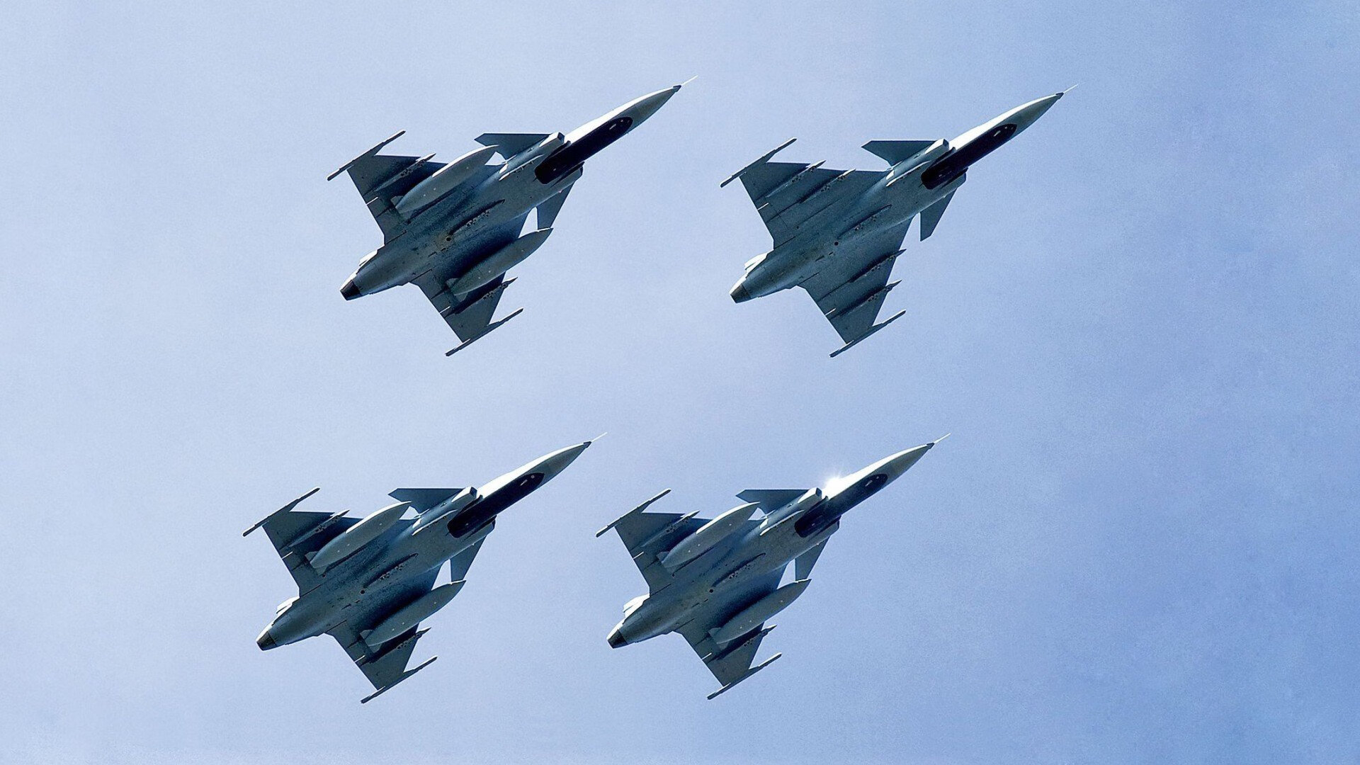 当东方遇见西方，詹姆斯跨越大洋的制胜一击，篮网险胜深圳背后的唯一性碰撞