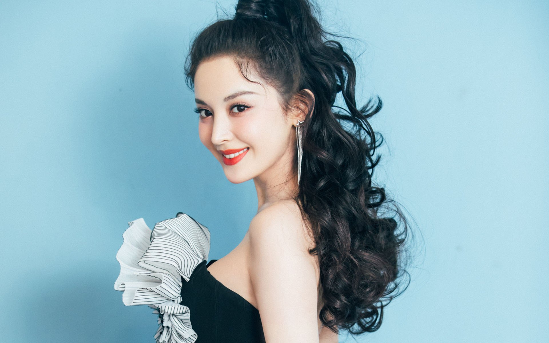 诗性瞬间与精密剧本，西亚卡姆的灵感高光与快船的绝杀算术