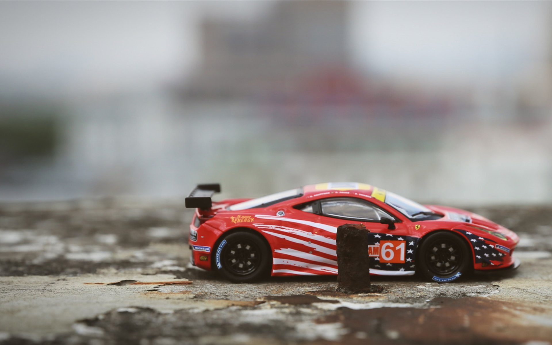 钢铁雄鹿斗角抵牙，三晋铁壁终被凿穿